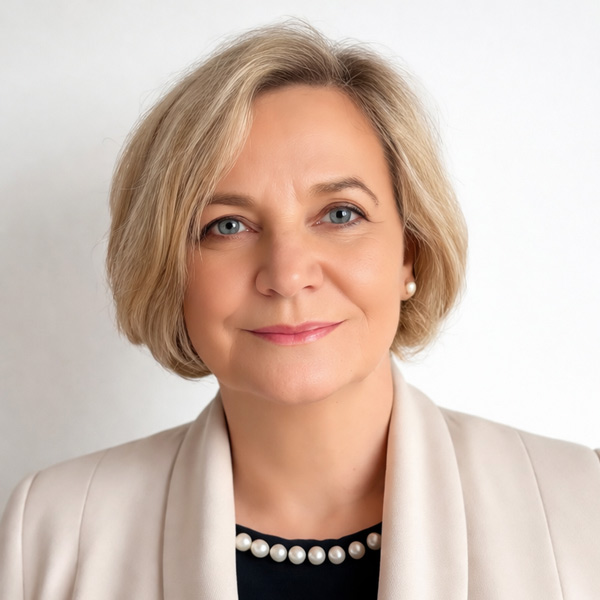 dr farm. Bożena Grimling –  konsultant krajowa w dziedzinie farmacji aptecznej 